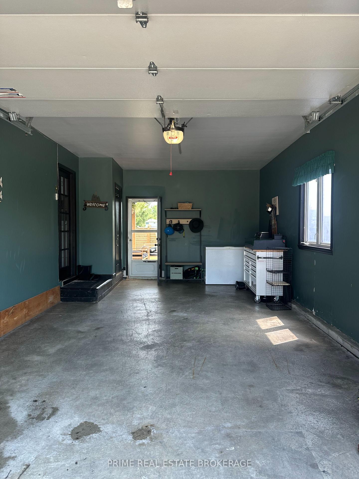 Photo 13 of 35 Athlone Road, Chatham-Kent, Tilbury — HOMEH