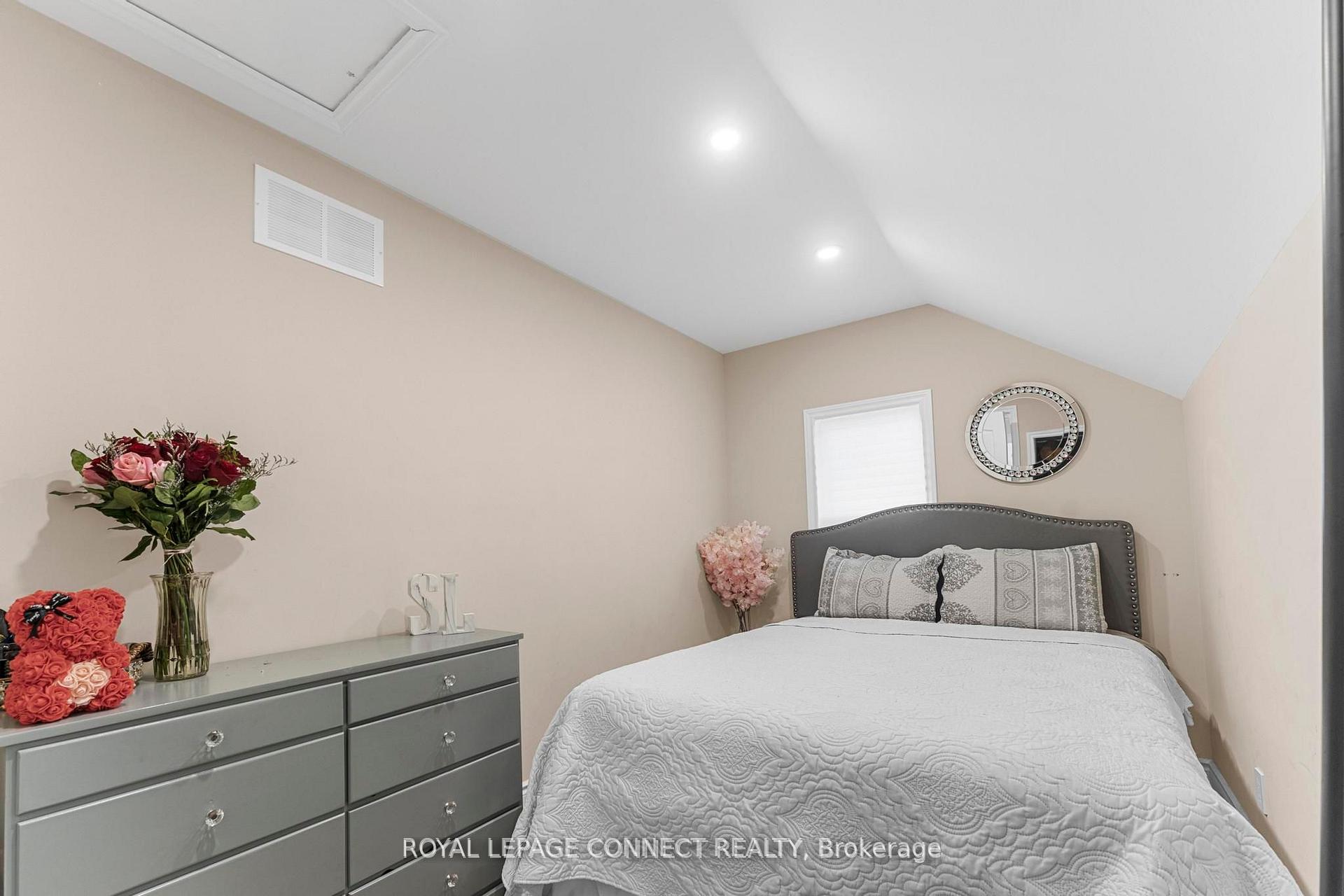 Photo 10 of 95 Richmond Street W, Oshawa, O'Neill — HOMEH