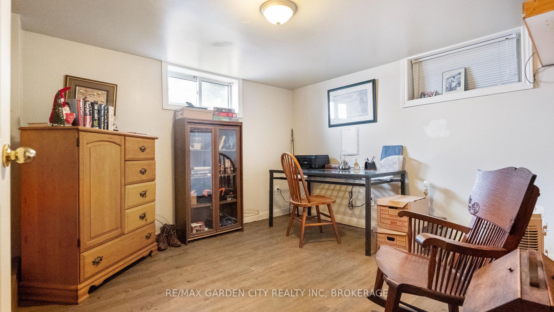 Photo 26 of 48 Doncaster Boulevard NW, St. Catharines, Fairview — HOMEH