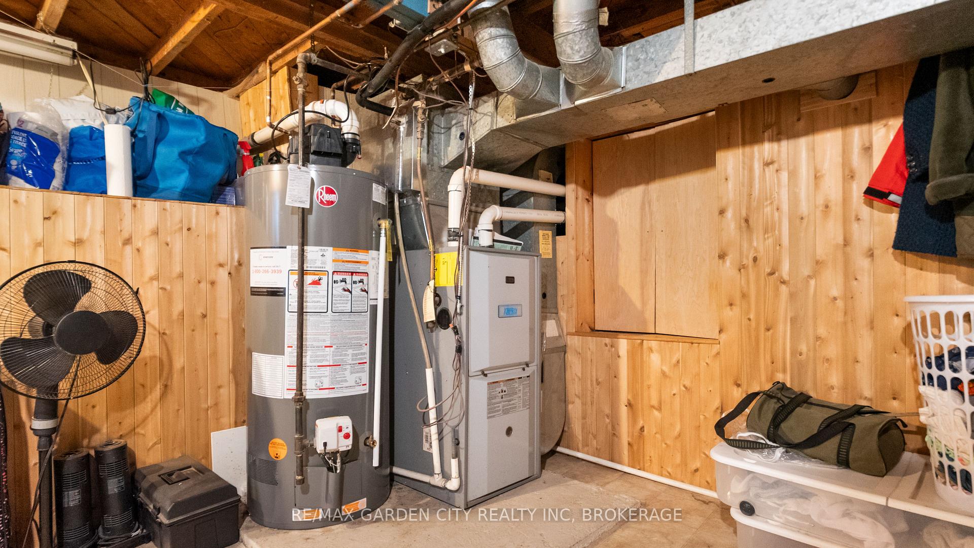 Photo 12 of 48 Doncaster Boulevard NW, St. Catharines, Fairview — HOMEH