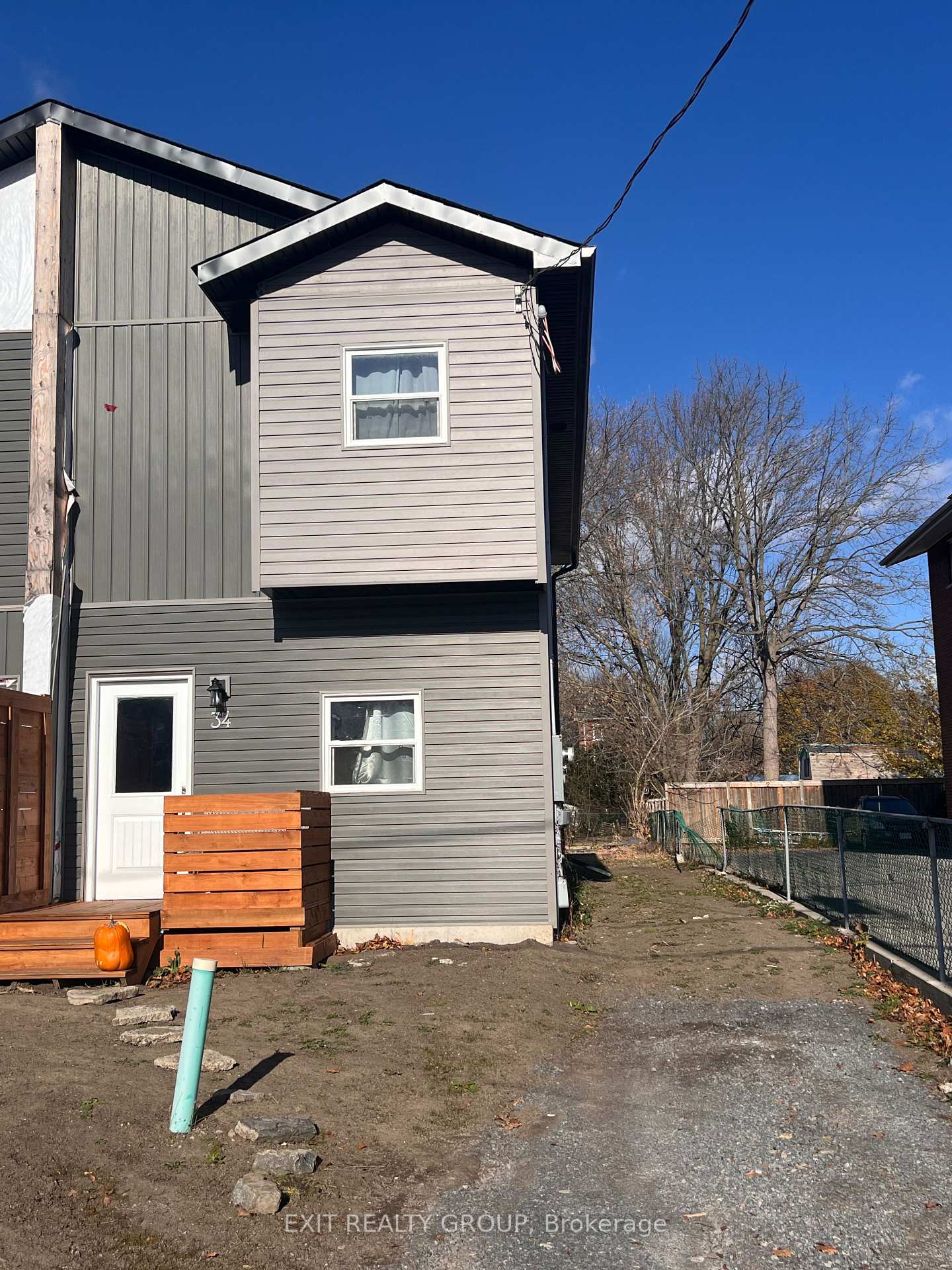 Photo 1 of 34 Strachan Street, Belleville, Belleville Ward — HOMEH