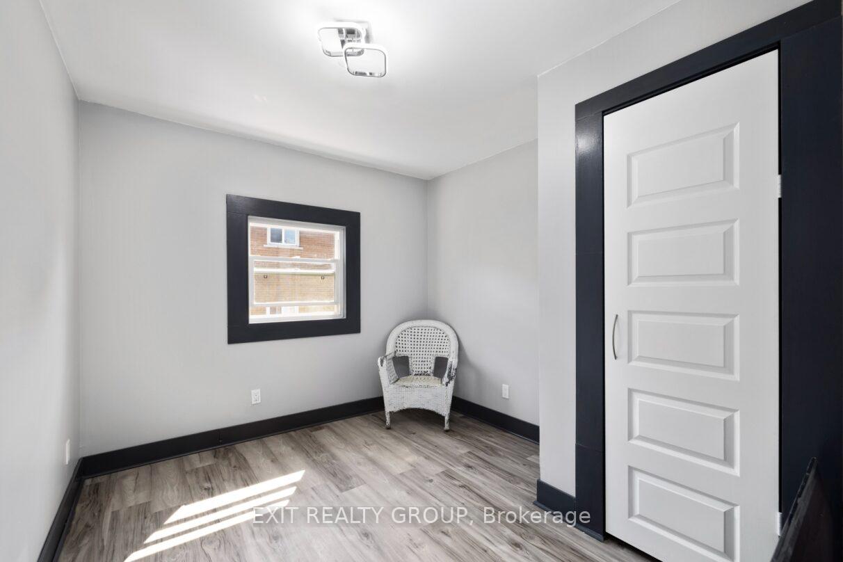 Photo 9 of 34 Strachan Street, Belleville, Belleville Ward — HOMEH