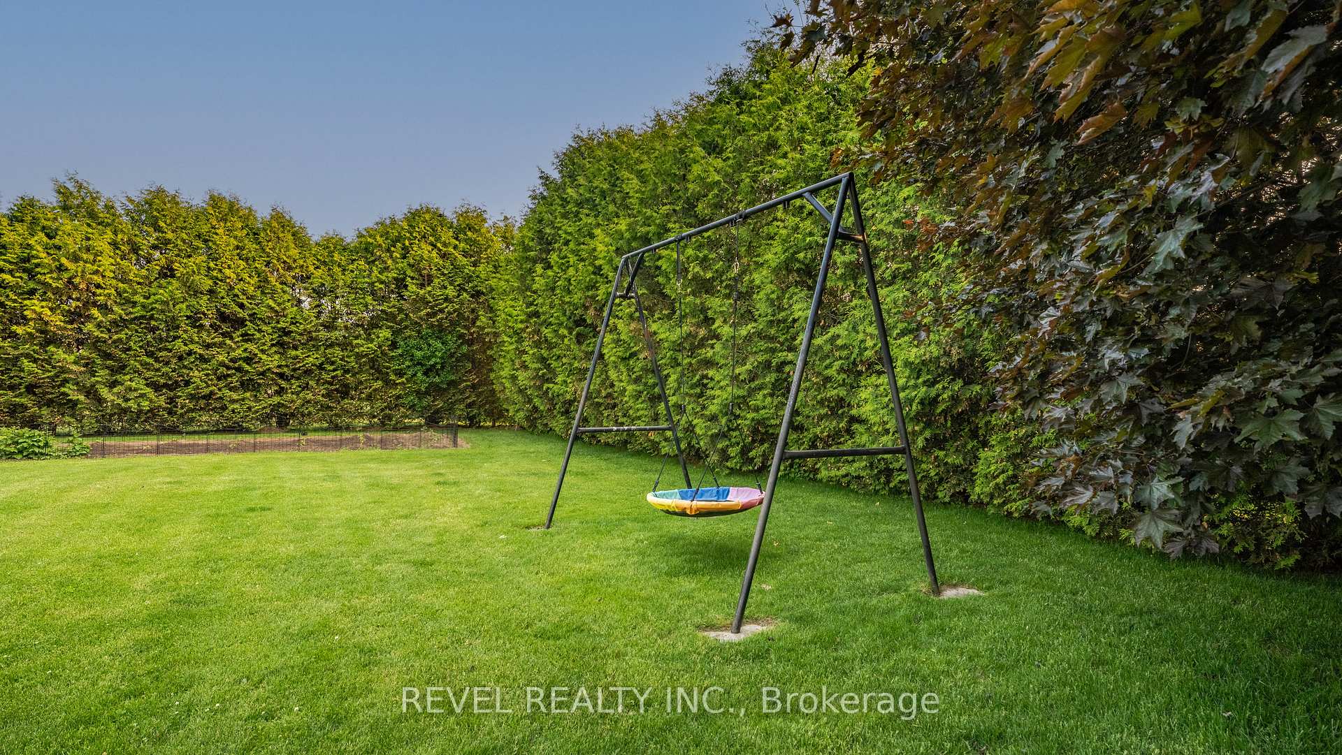 Photo 35 of 5 Cedar Lane, Brant, Burford — HOMEH