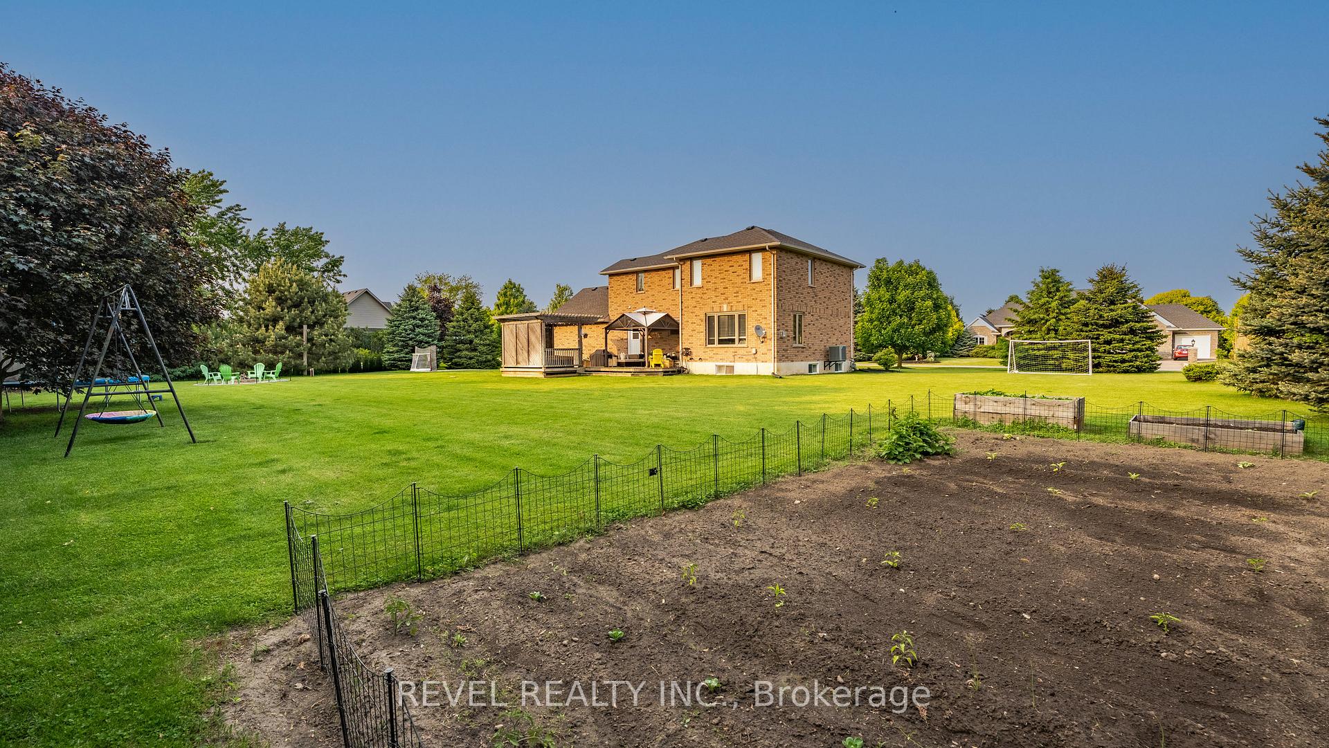 Photo 45 of 5 Cedar Lane, Brant, Burford — HOMEH