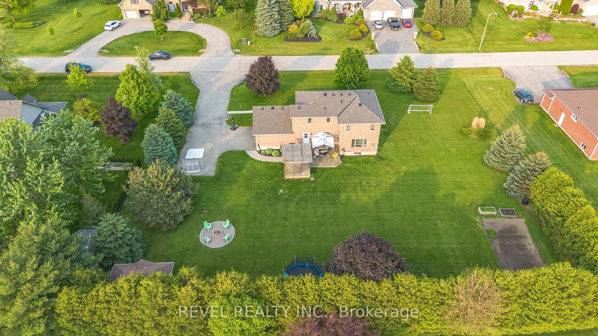 Photo 47 of 5 Cedar Lane, Brant, Burford — HOMEH