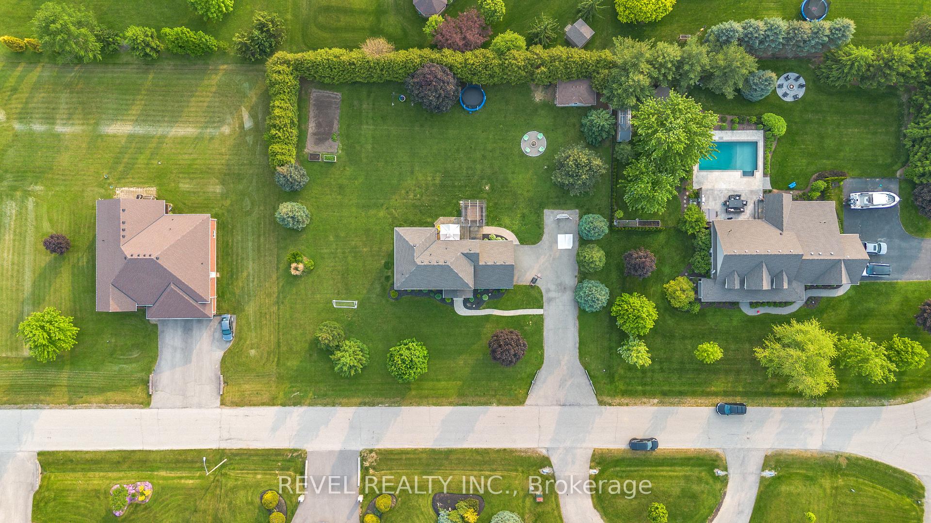 Photo 46 of 5 Cedar Lane, Brant, Burford — HOMEH