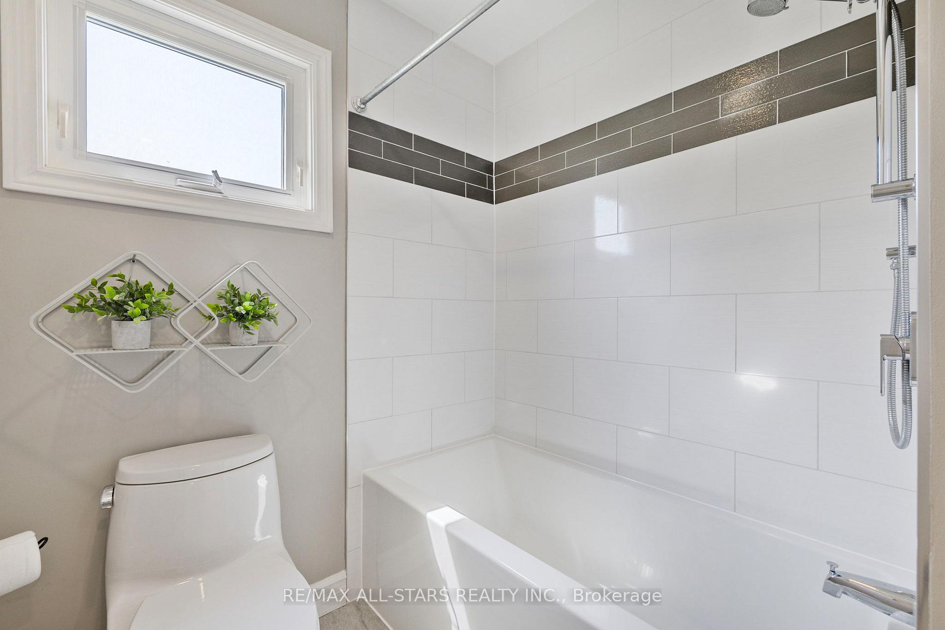 Photo 36 of 98 Natanya Boulevard, Georgina, Keswick North — HOMEH
