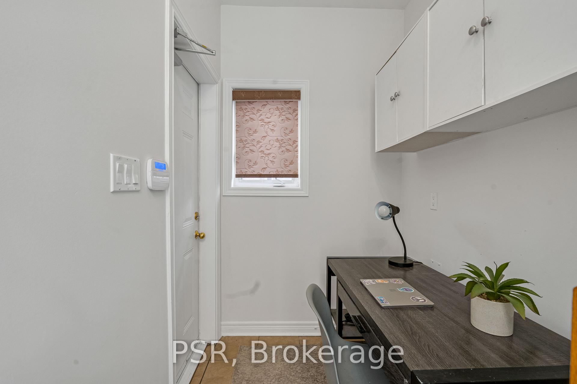 Photo 11 of 88 Canyon Gate Crescent, Vaughan, Rural Vaughan — HOMEH