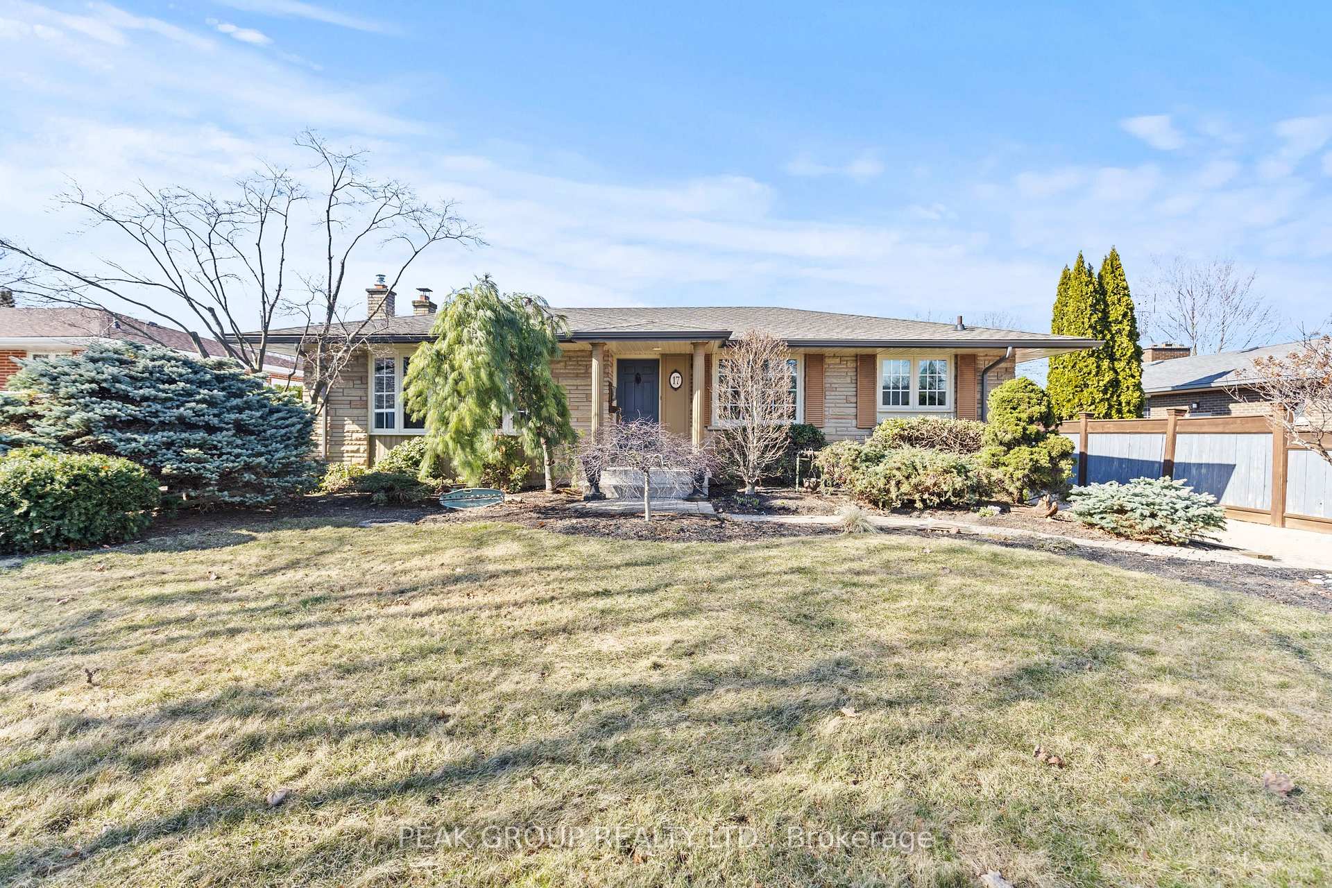 Photo 1 of 17 Trelawne Drive, St. Catharines, Vine/Linwell — HOMEH