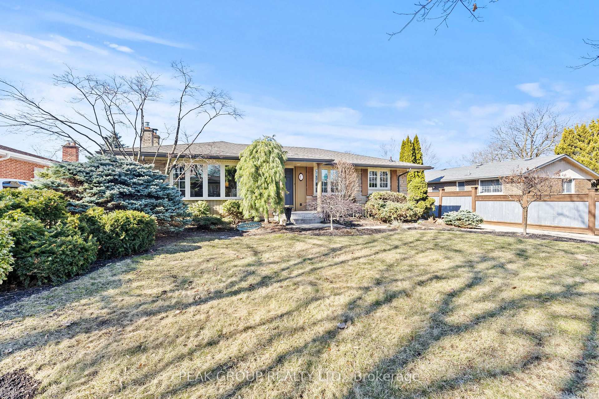 Photo 11 of 17 Trelawne Drive, St. Catharines, Vine/Linwell — HOMEH