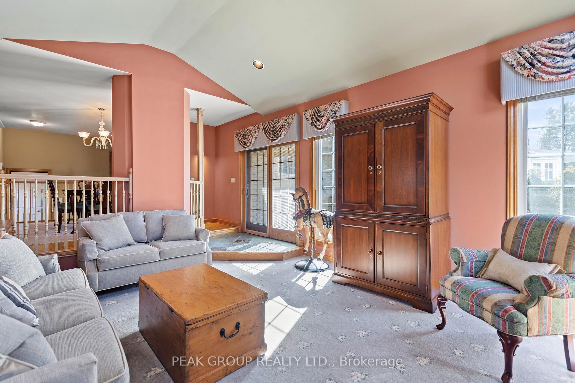 Photo 4 of 17 Trelawne Drive, St. Catharines, Vine/Linwell — HOMEH