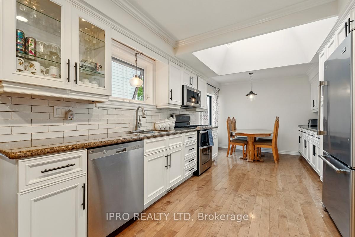 Photo 6 of 27 Caldwell Crescent, Brampton, Brampton East — HOMEH