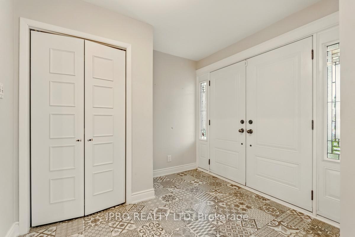 Photo 7 of 27 Caldwell Crescent, Brampton, Brampton East — HOMEH