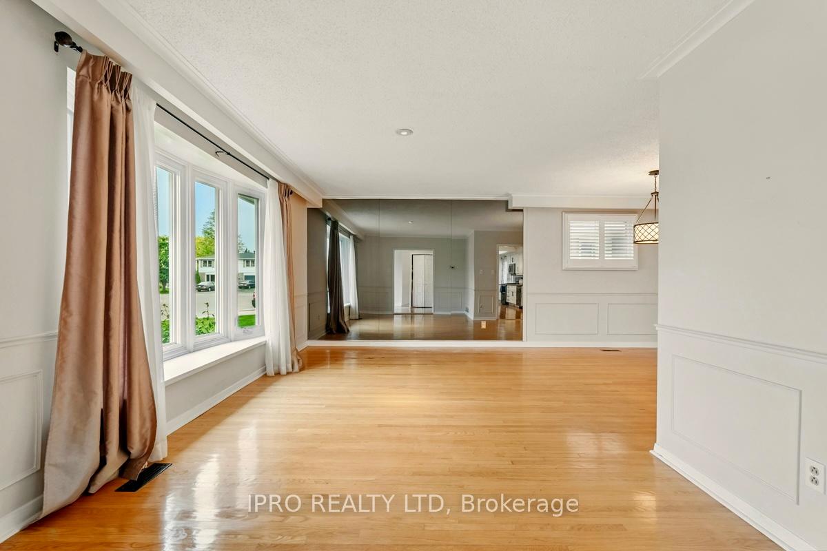 Photo 19 of 27 Caldwell Crescent, Brampton, Brampton East — HOMEH