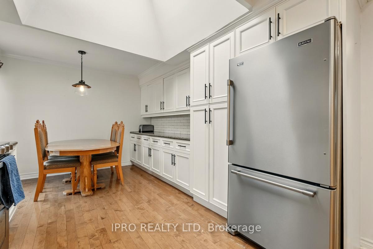 Photo 4 of 27 Caldwell Crescent, Brampton, Brampton East — HOMEH