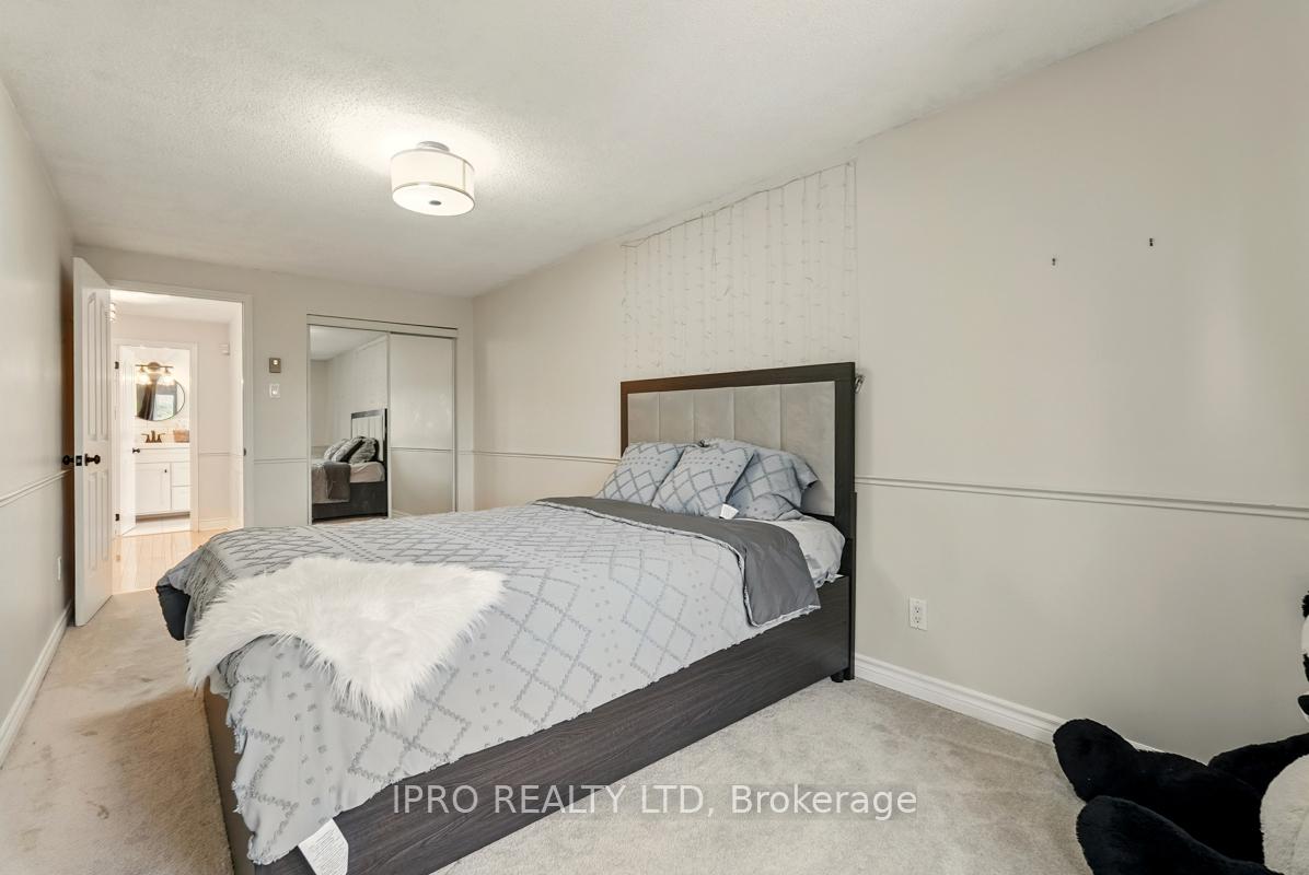Photo 26 of 27 Caldwell Crescent, Brampton, Brampton East — HOMEH