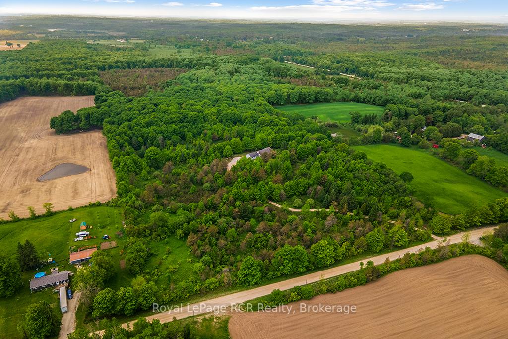Photo 2 of 796172 East Back Line, Chatsworth — HOMEH
