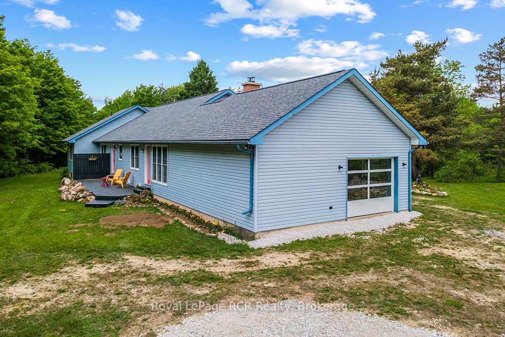 Photo 7 of 796172 East Back Line, Chatsworth — HOMEH