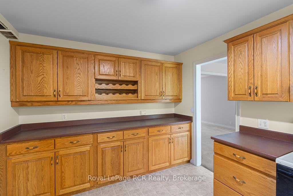 Photo 23 of 796172 East Back Line, Chatsworth — HOMEH