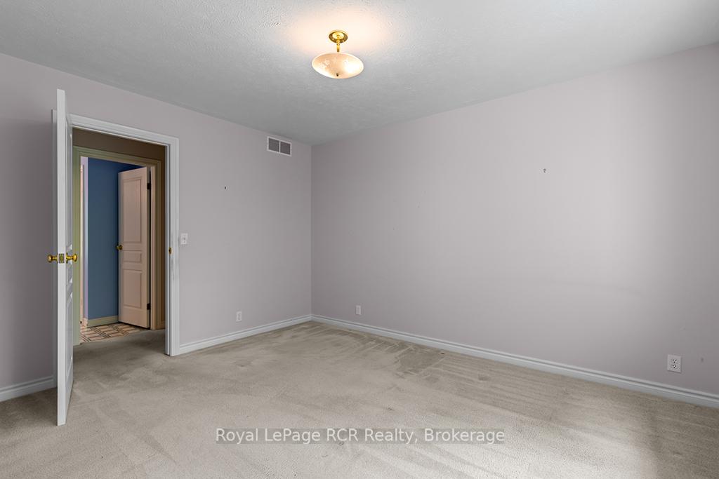Photo 28 of 796172 East Back Line, Chatsworth — HOMEH
