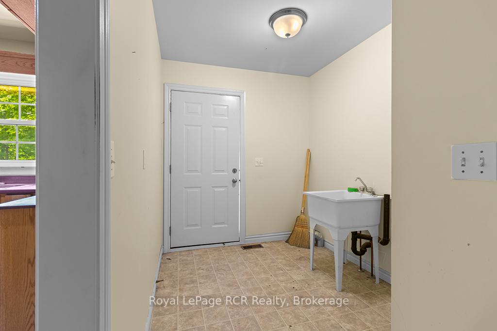 Photo 26 of 796172 East Back Line, Chatsworth — HOMEH