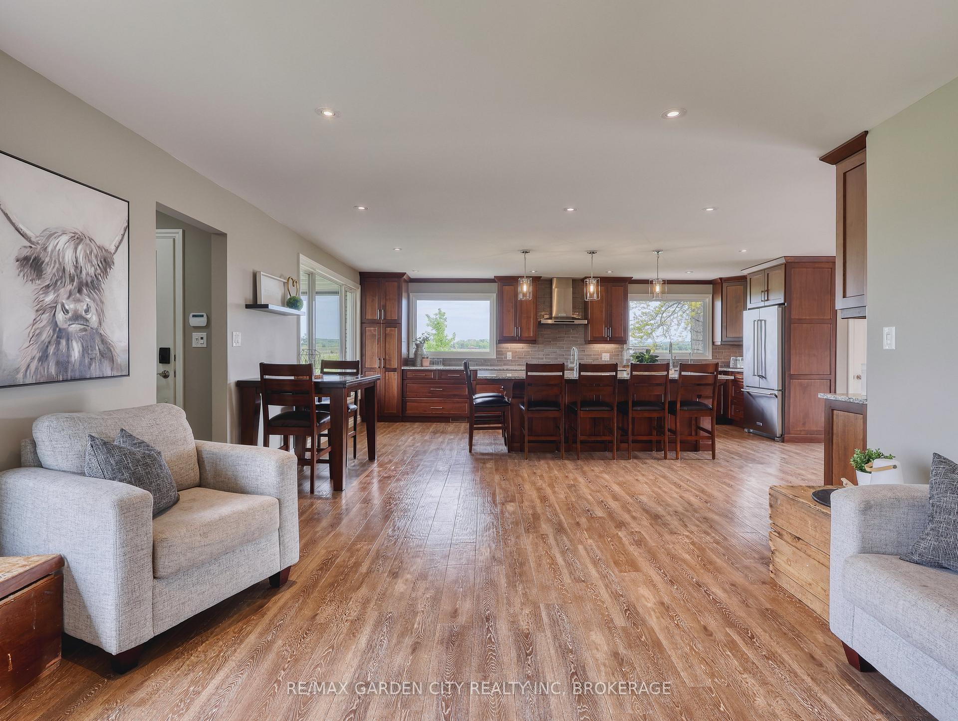 Photo 11 of 2783 Third Street, St. Catharines, Rural Eighth — HOMEH