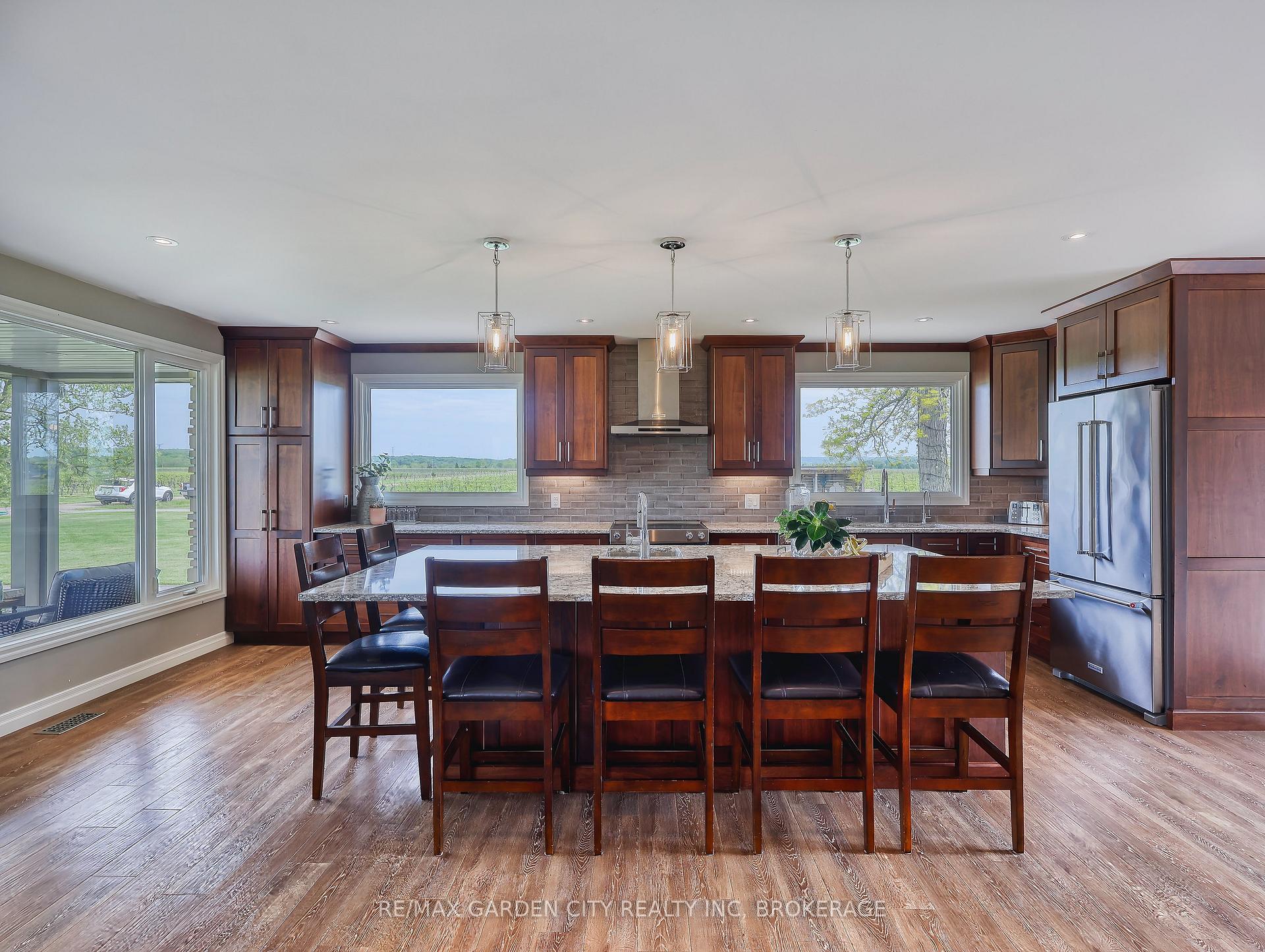 Photo 9 of 2783 Third Street, St. Catharines, Rural Eighth — HOMEH
