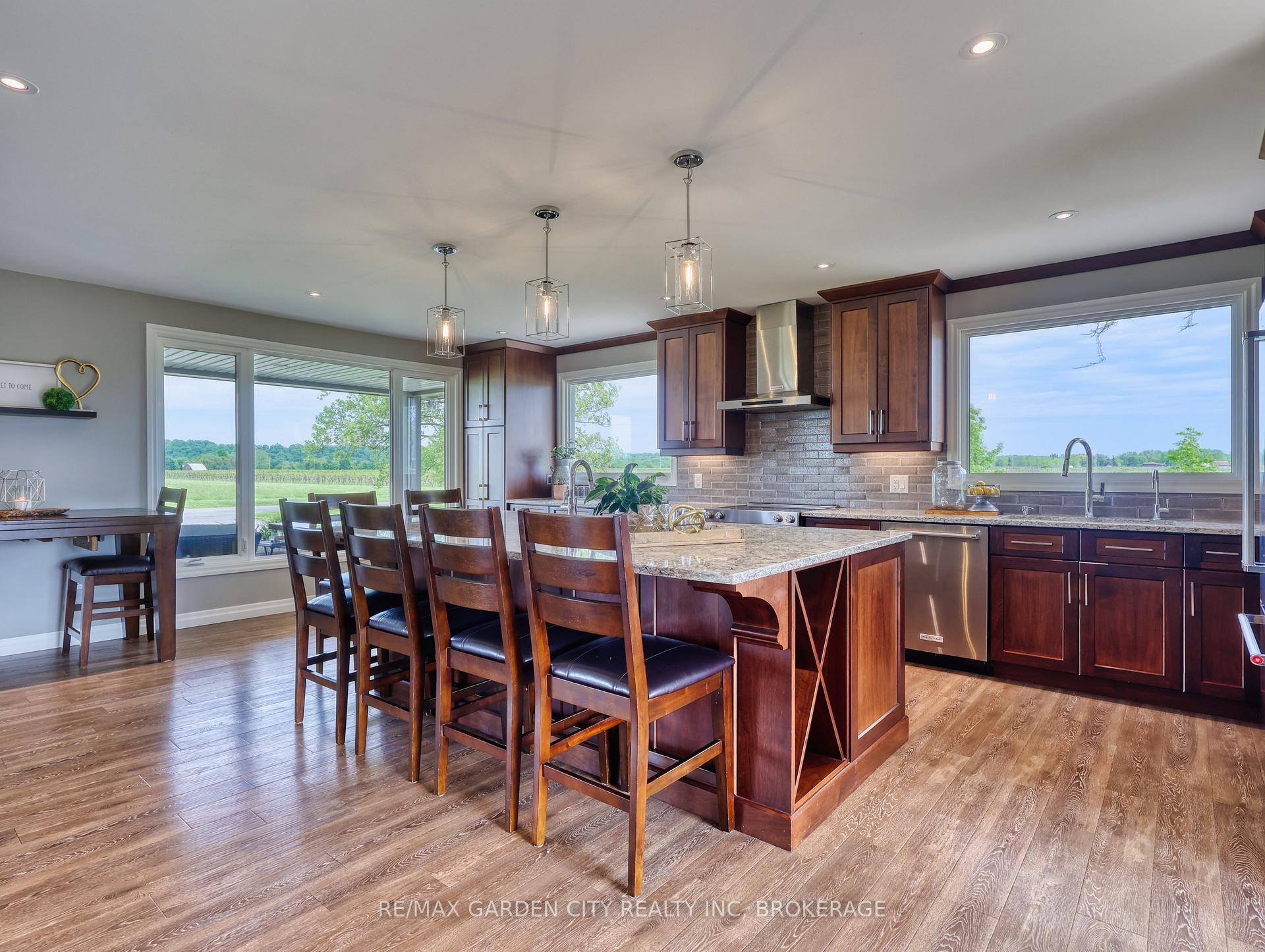 Photo 5 of 2783 Third Street, St. Catharines, Rural Eighth — HOMEH