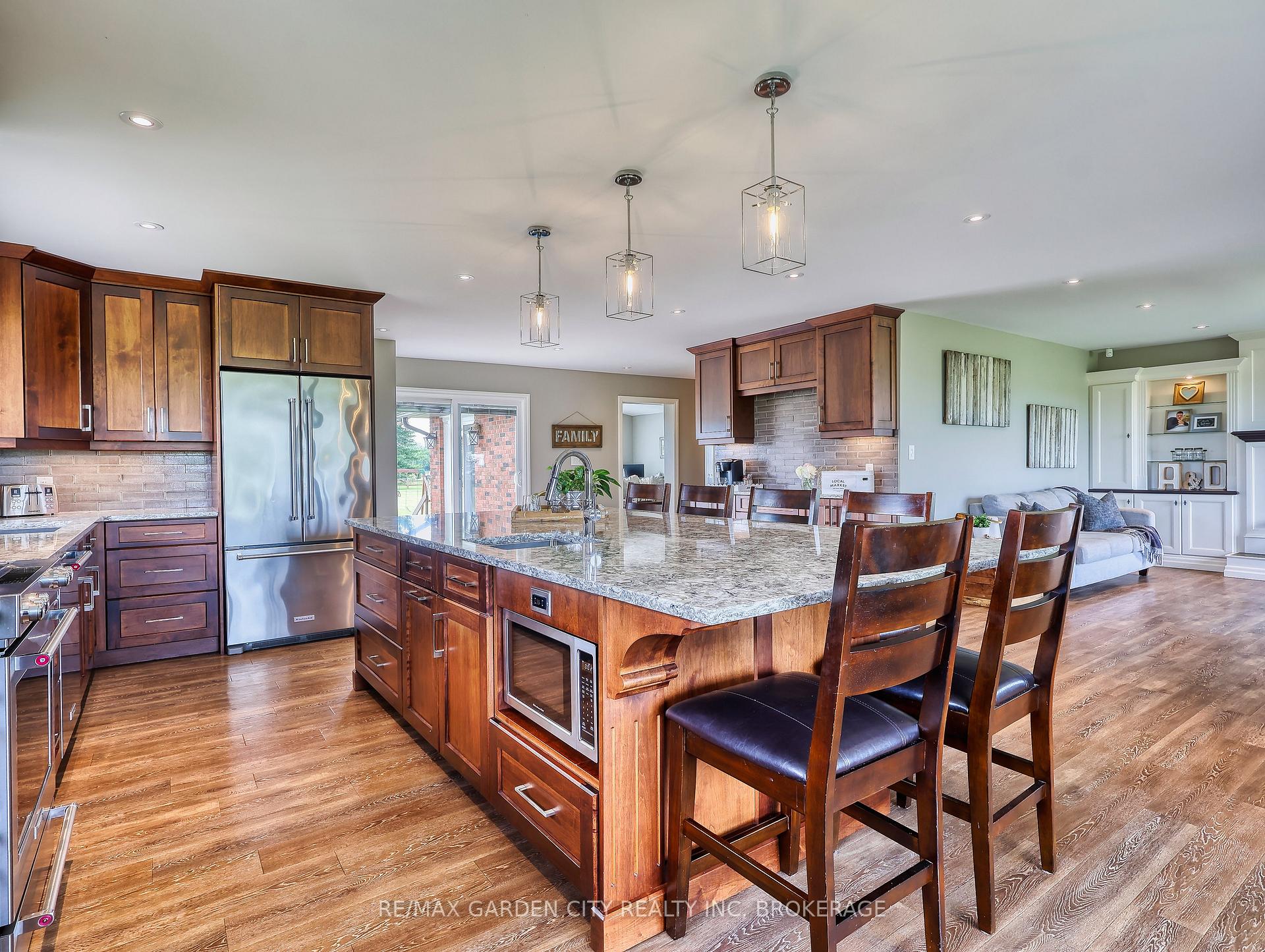Photo 18 of 2783 Third Street, St. Catharines, Rural Eighth — HOMEH