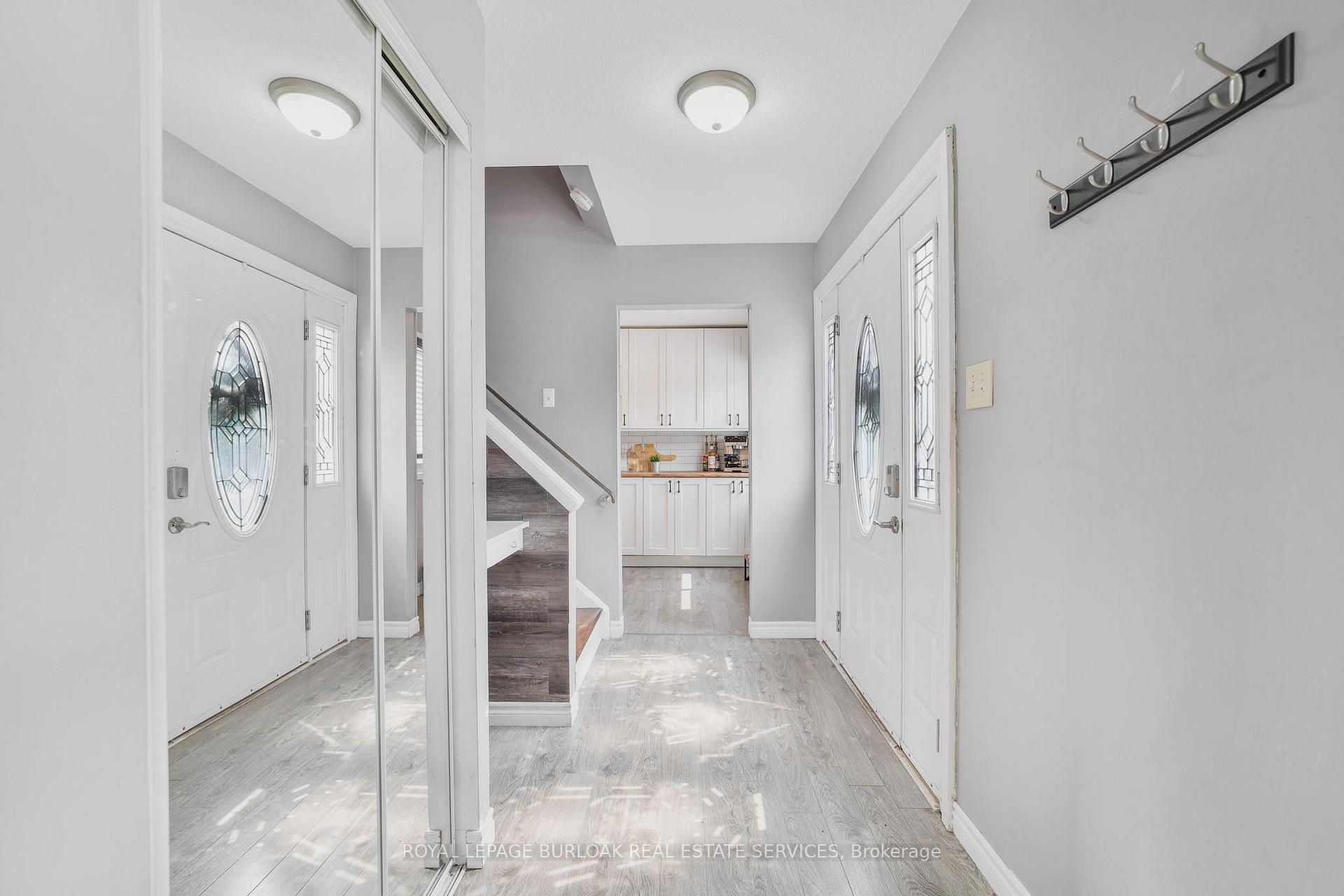 Photo 3 of 25 Jason Square, Brampton, Northgate — HOMEH