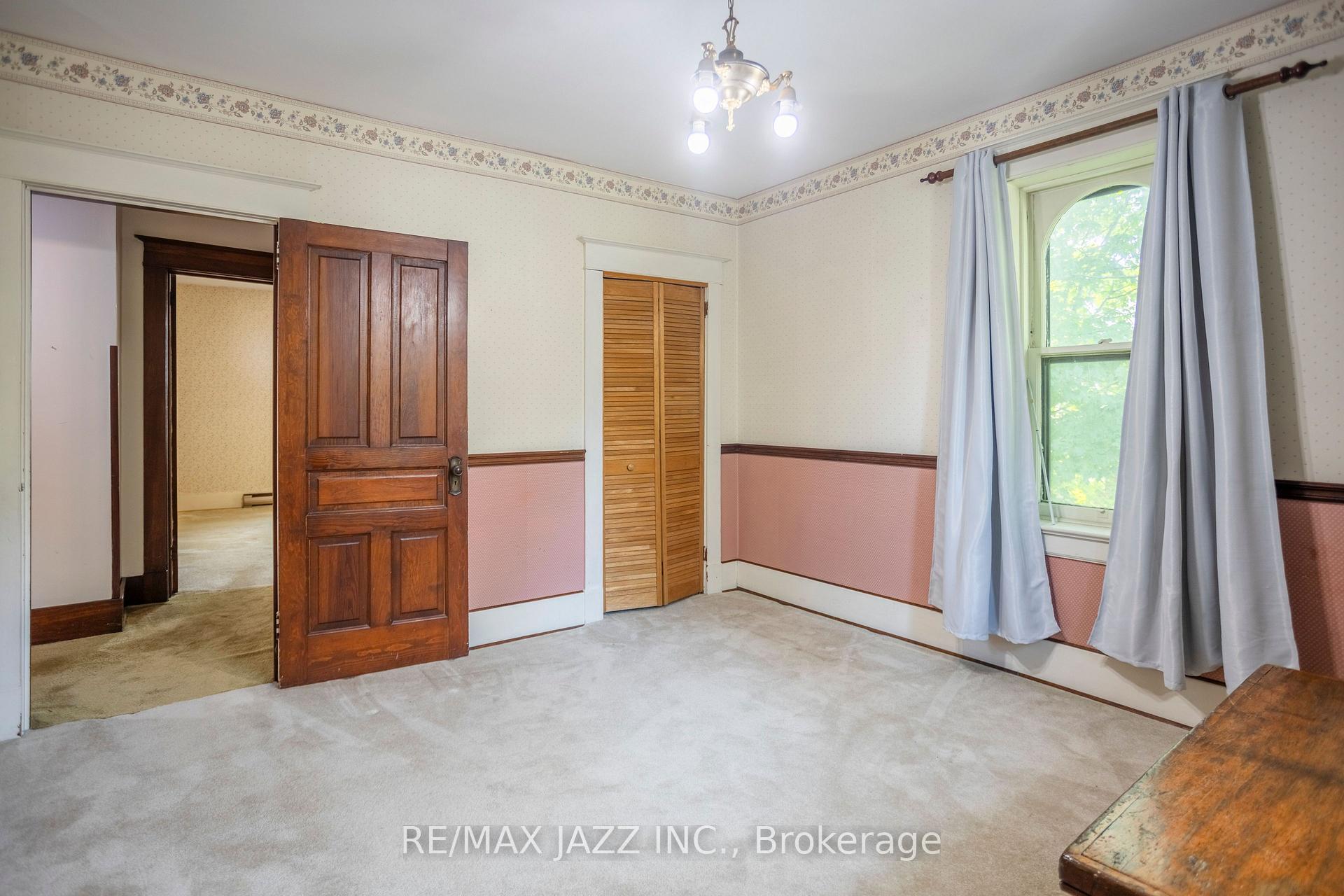 Photo 10 of 209 Byron Street N, Whitby, Downtown Whitby — HOMEH