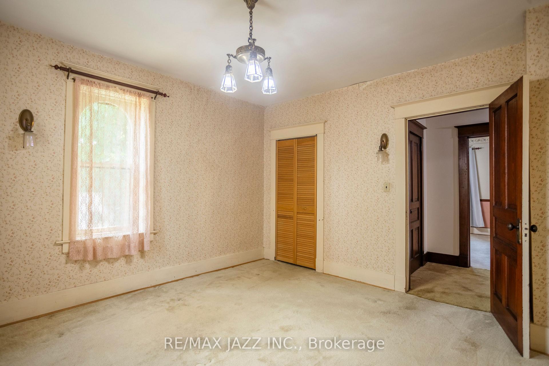 Photo 21 of 209 Byron Street N, Whitby, Downtown Whitby — HOMEH