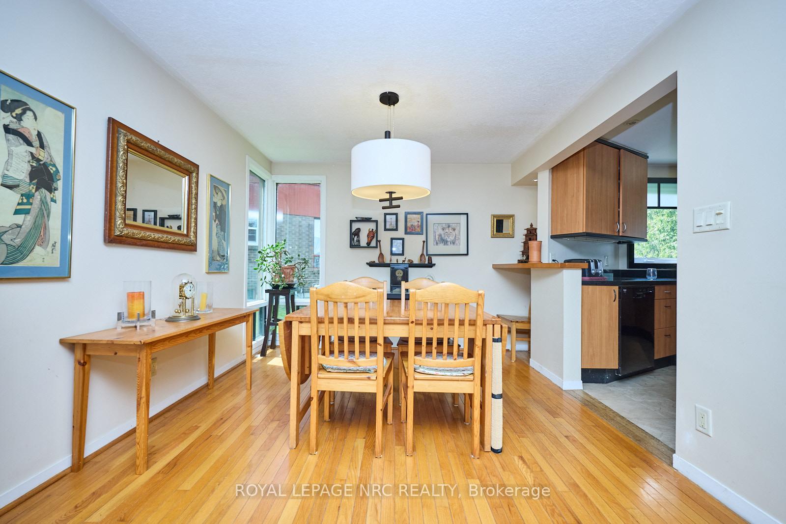 Photo 15 of 20 The Cedars, St. Catharines, Vine/Linwell — HOMEH
