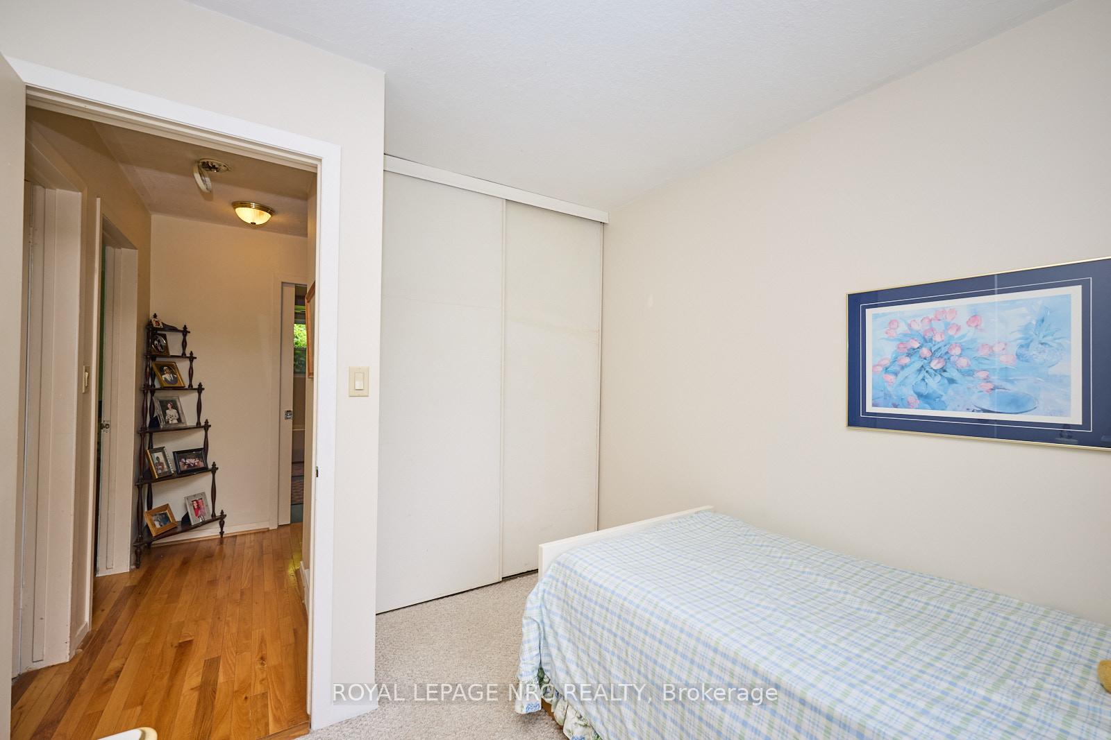 Photo 22 of 20 The Cedars, St. Catharines, Vine/Linwell — HOMEH