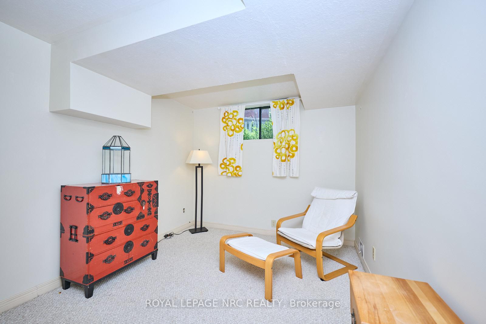 Photo 23 of 20 The Cedars, St. Catharines, Vine/Linwell — HOMEH
