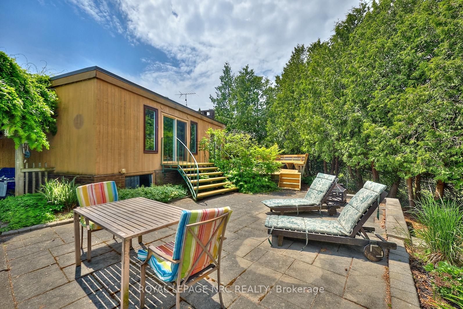 Photo 29 of 20 The Cedars, St. Catharines, Vine/Linwell — HOMEH