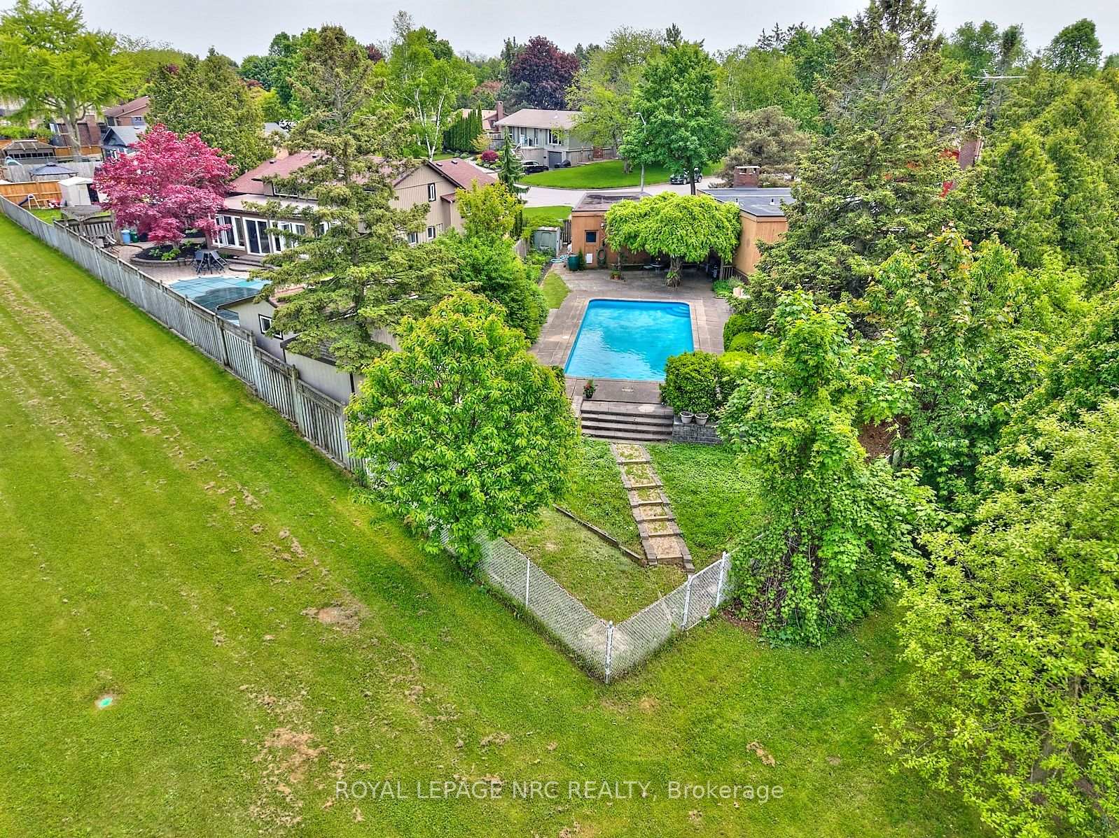 Photo 48 of 20 The Cedars, St. Catharines, Vine/Linwell — HOMEH