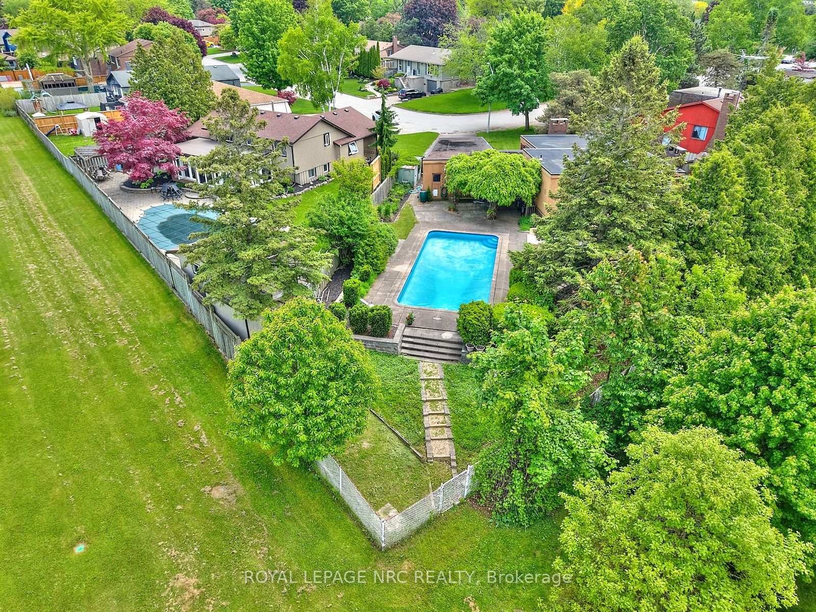Photo 46 of 20 The Cedars, St. Catharines, Vine/Linwell — HOMEH