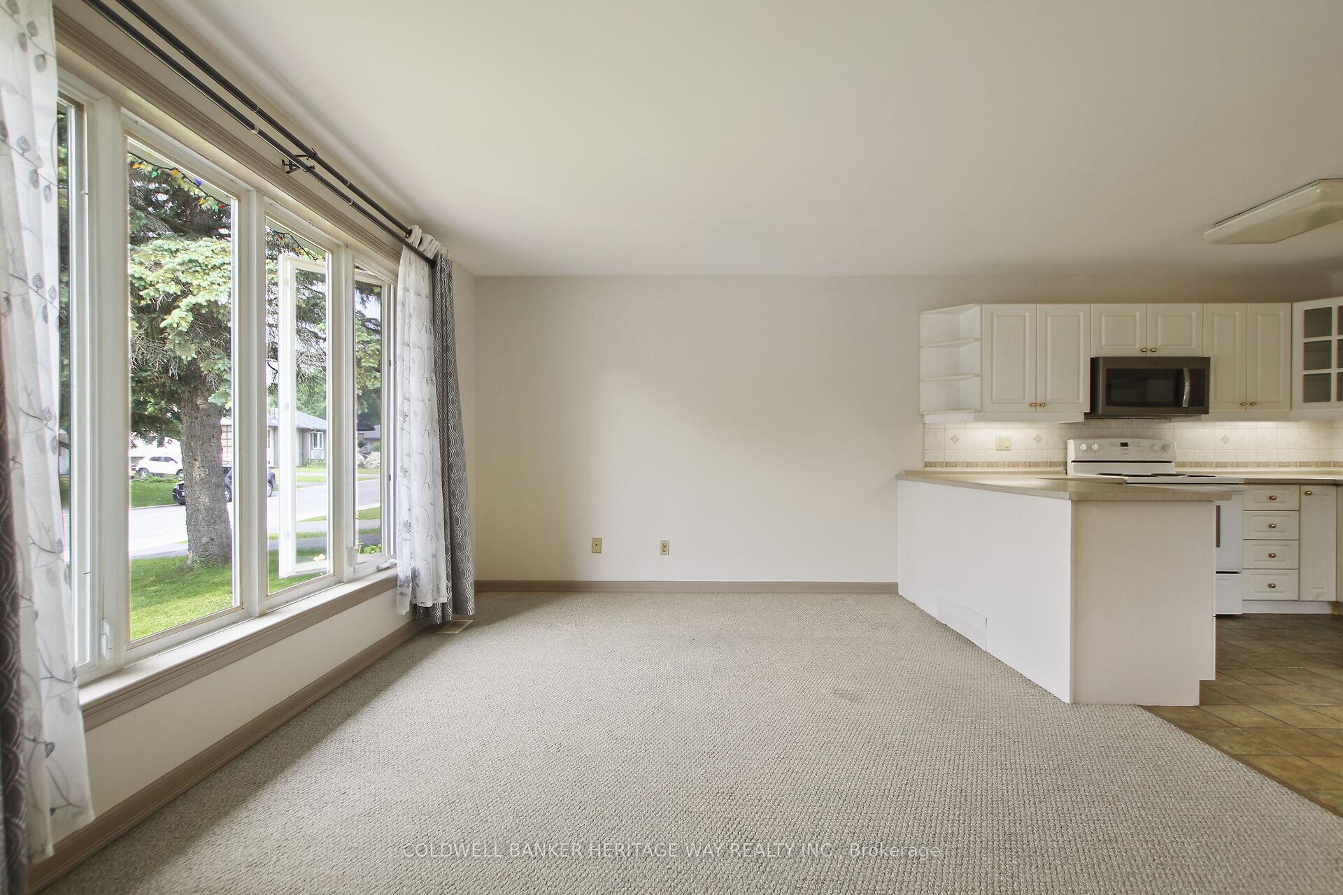 Photo 10 of 469 Joseph Street, Carleton Place — HOMEH