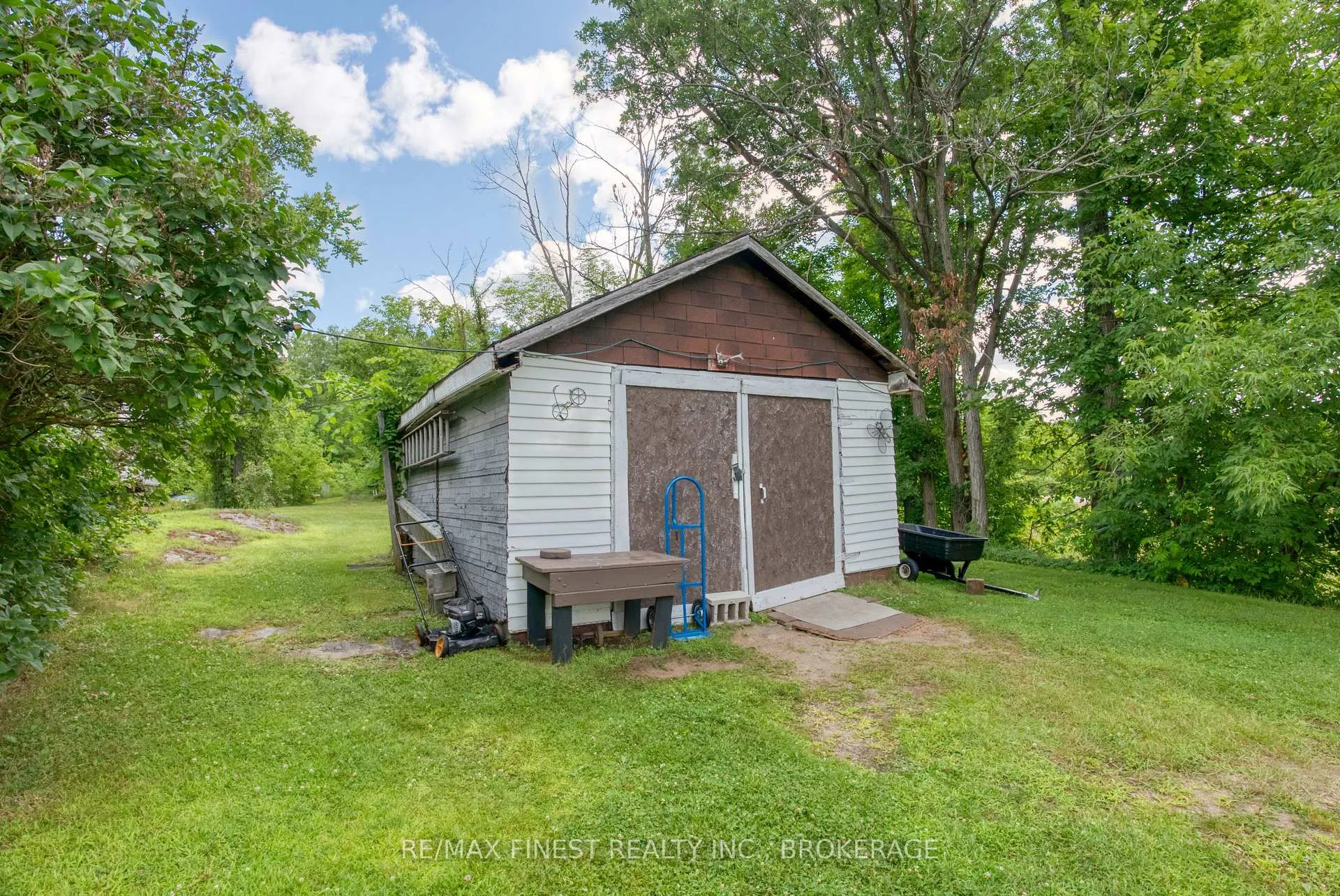 Photo 6 of 30530 Highway 7, Frontenac, Frontenac Centre — HOMEH