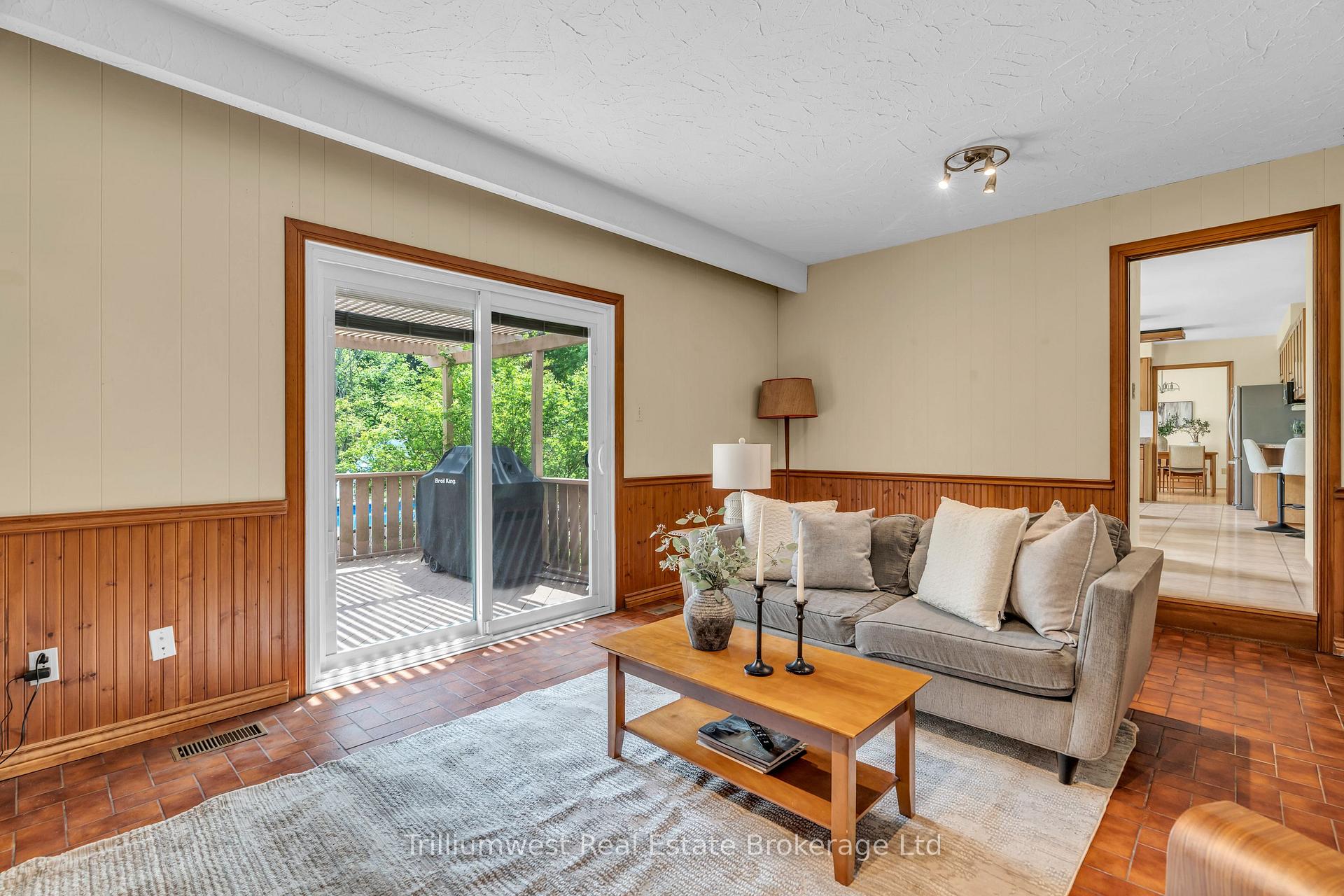 Photo 10 of 9 Latenda Place, Guelph, Kortright East — HOMEH