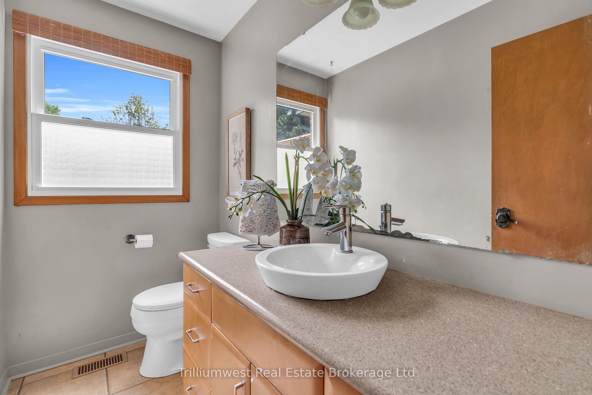 Photo 21 of 9 Latenda Place, Guelph, Kortright East — HOMEH