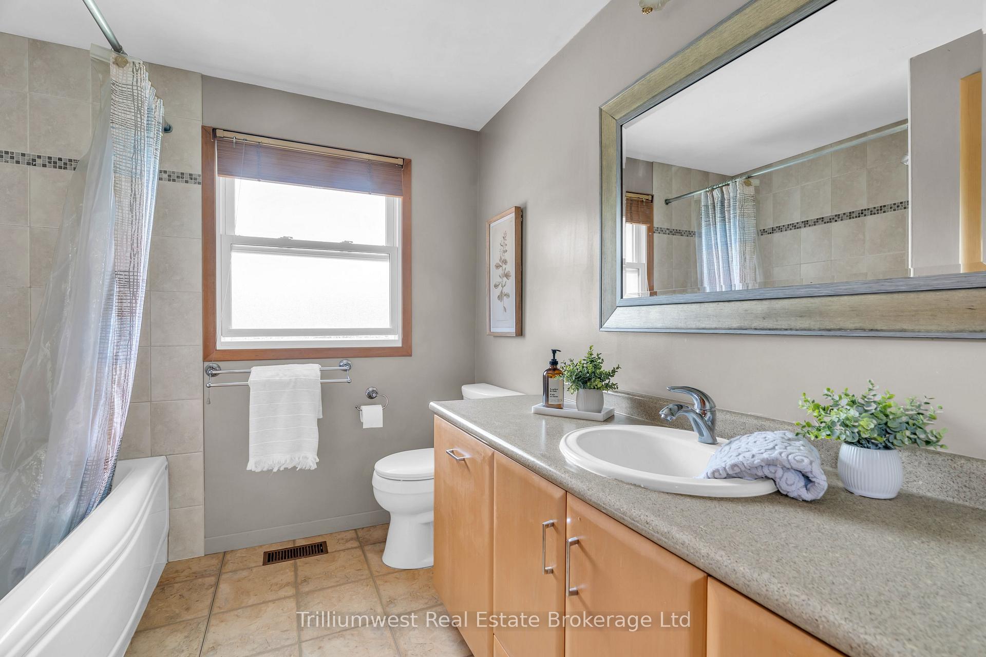 Photo 25 of 9 Latenda Place, Guelph, Kortright East — HOMEH