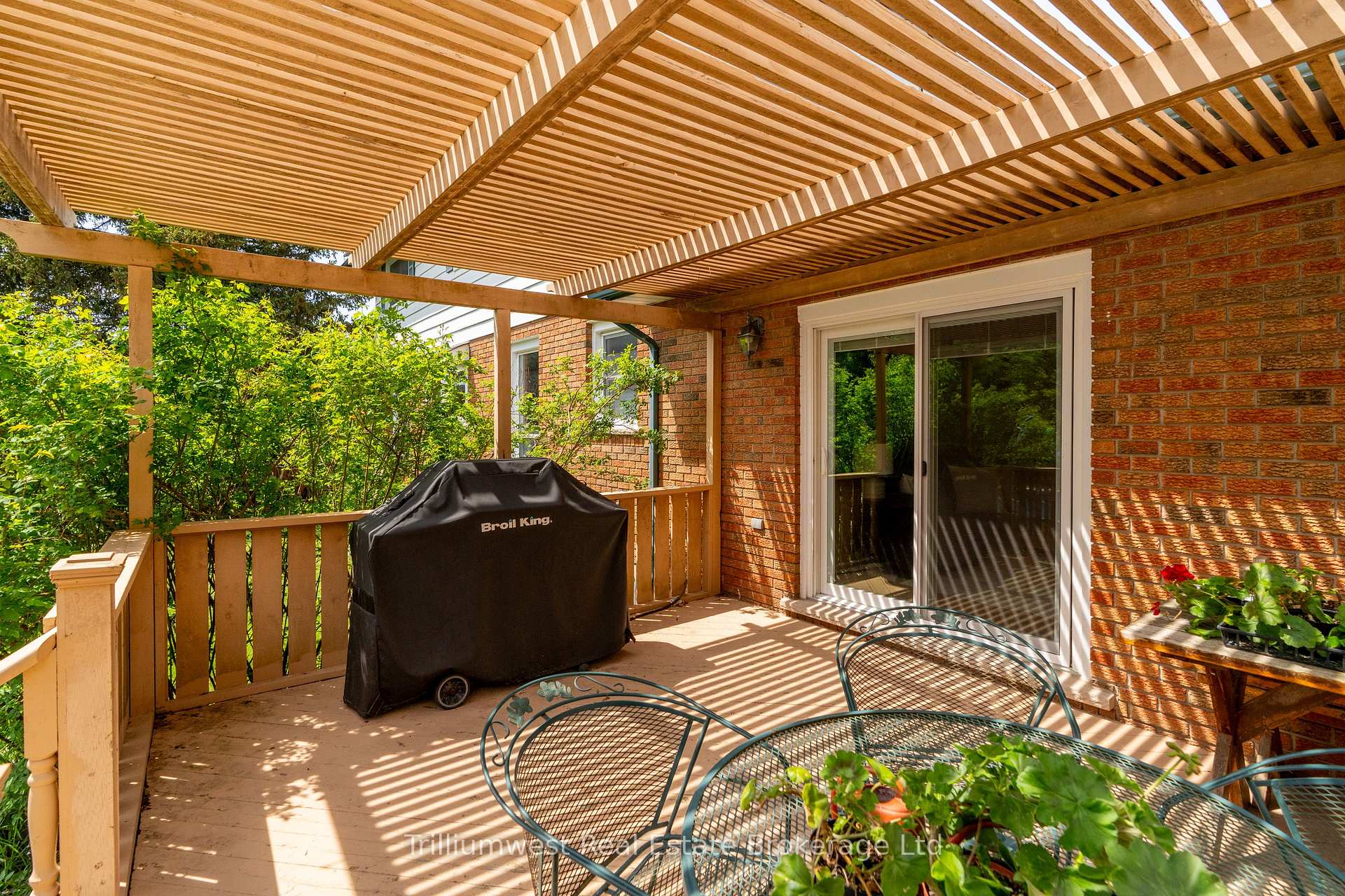 Photo 32 of 9 Latenda Place, Guelph, Kortright East — HOMEH