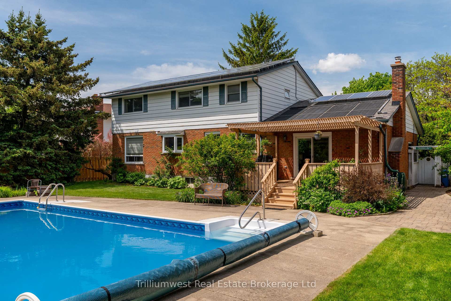 Photo 38 of 9 Latenda Place, Guelph, Kortright East — HOMEH