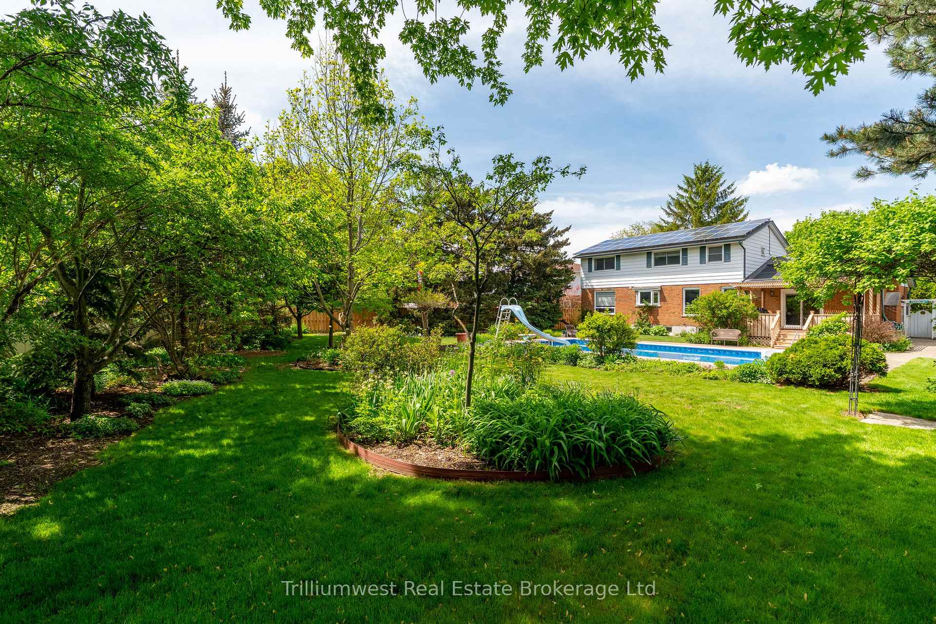 Photo 42 of 9 Latenda Place, Guelph, Kortright East — HOMEH