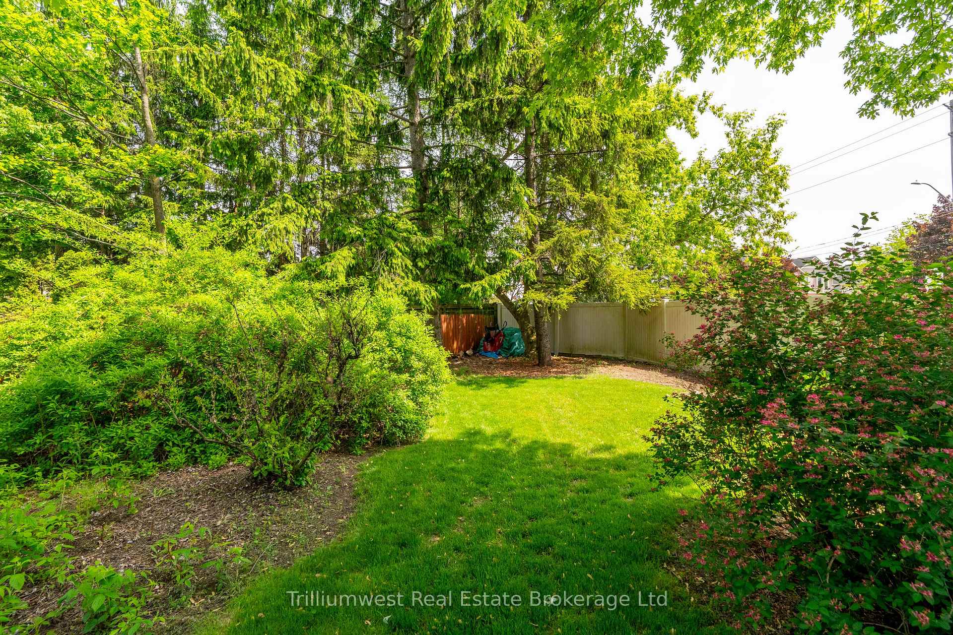 Photo 46 of 9 Latenda Place, Guelph, Kortright East — HOMEH
