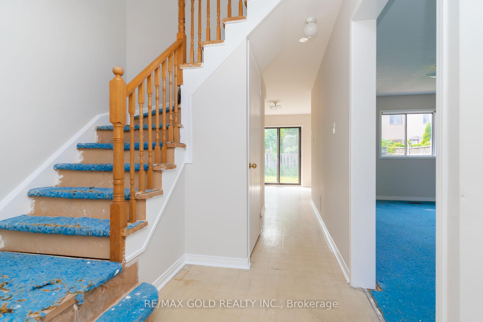Photo 2 of 24 Banner Road, Brampton, Brampton West — HOMEH