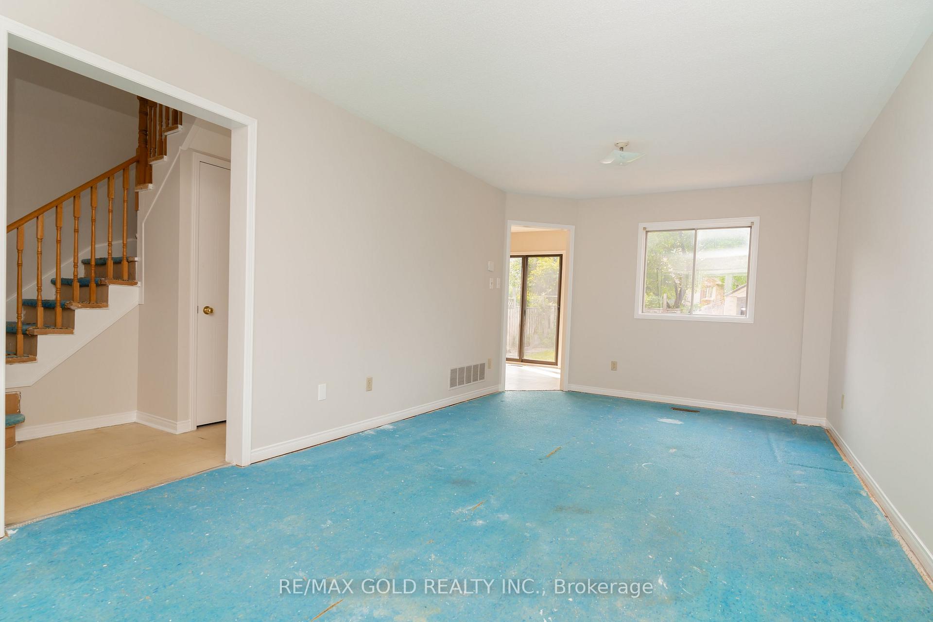 Photo 5 of 24 Banner Road, Brampton, Brampton West — HOMEH