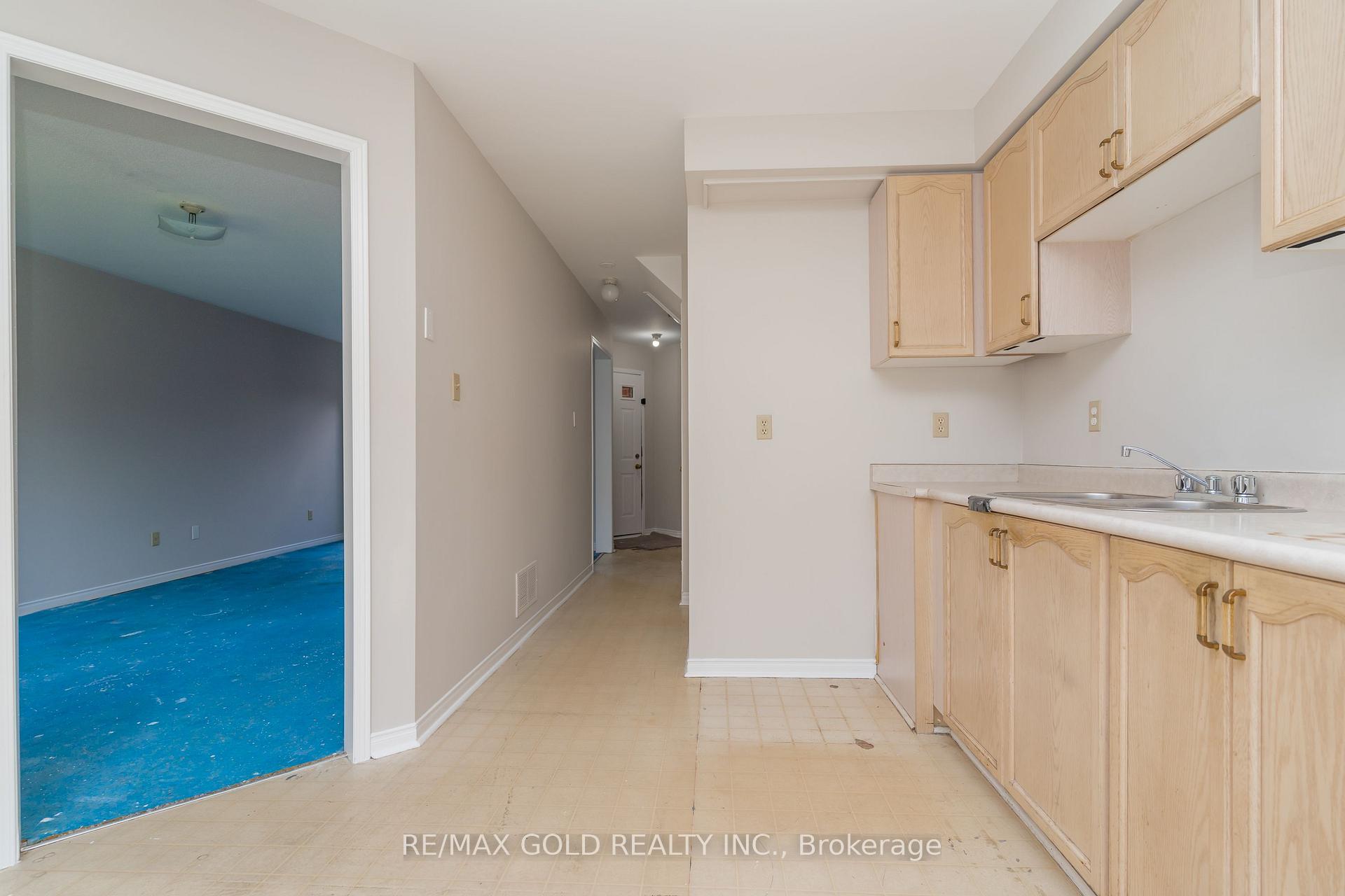 Photo 9 of 24 Banner Road, Brampton, Brampton West — HOMEH